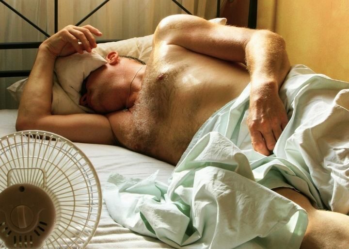3 lucruri care s-ar putea întâmpla când dormi cu ventilatorul pornit noaptea