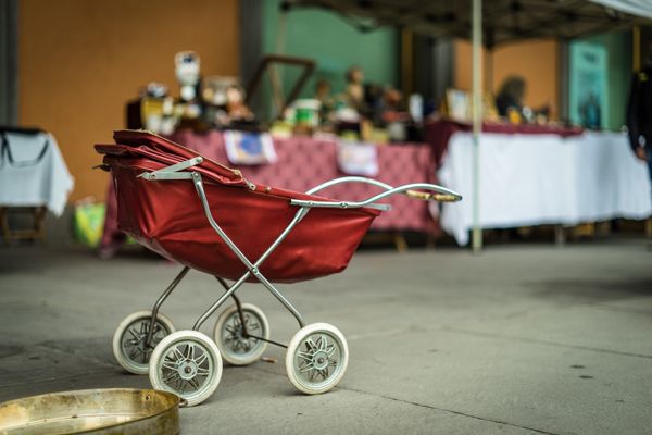 Anne a vândut căruciorul vintage frumos la piața de vechituri. Sursa fotografiei: Unsplash